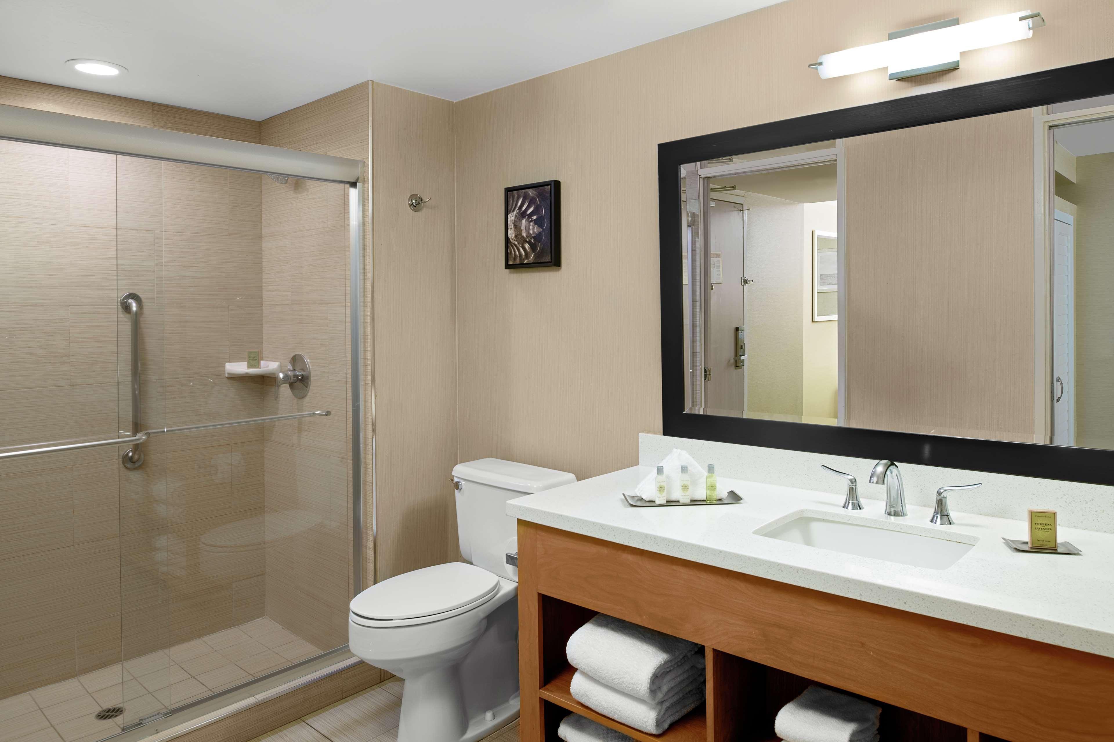 Hotel Doubletree By Hilton San Pedro Long Beach