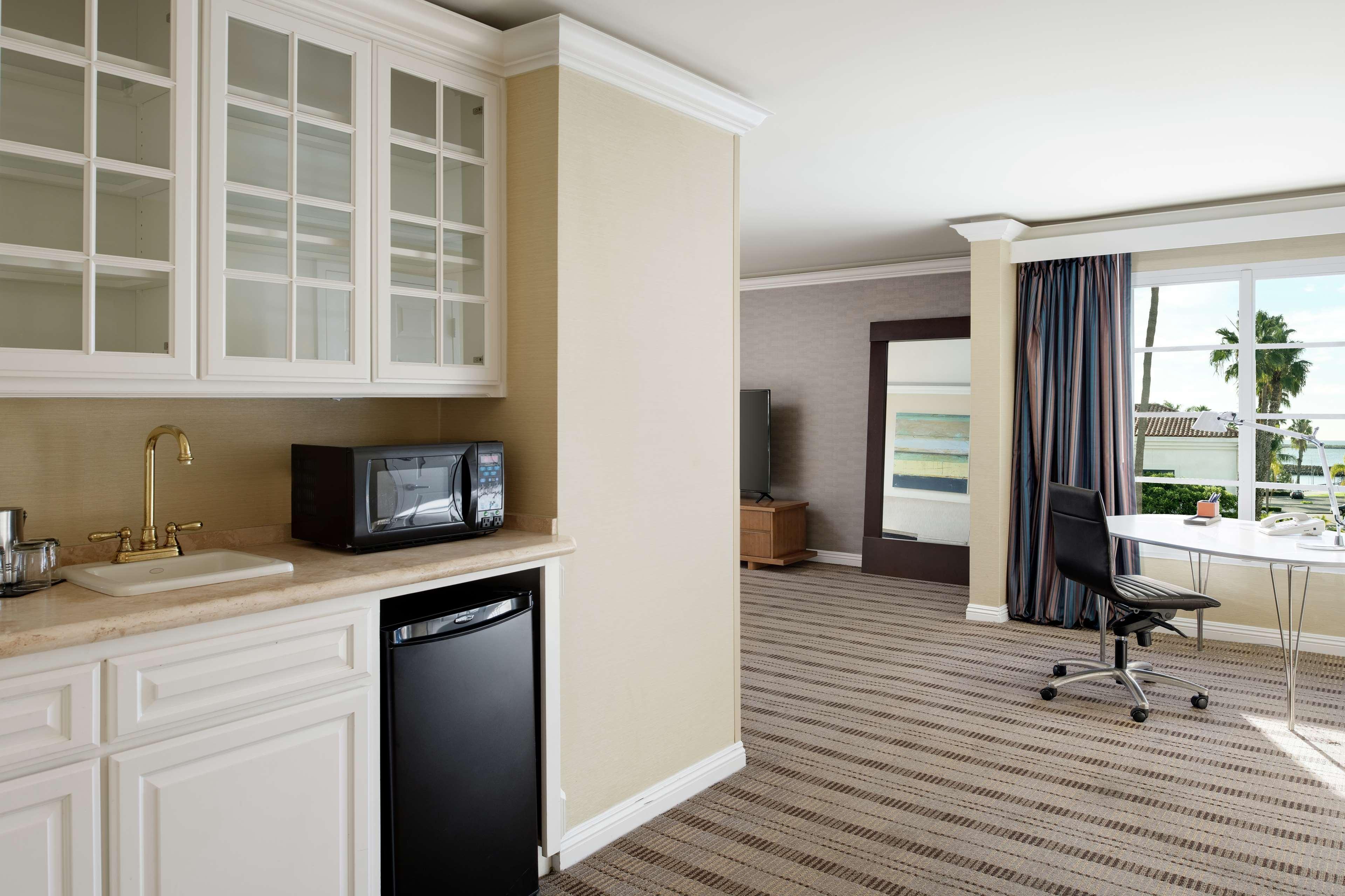 Doubletree By Hilton San Pedro