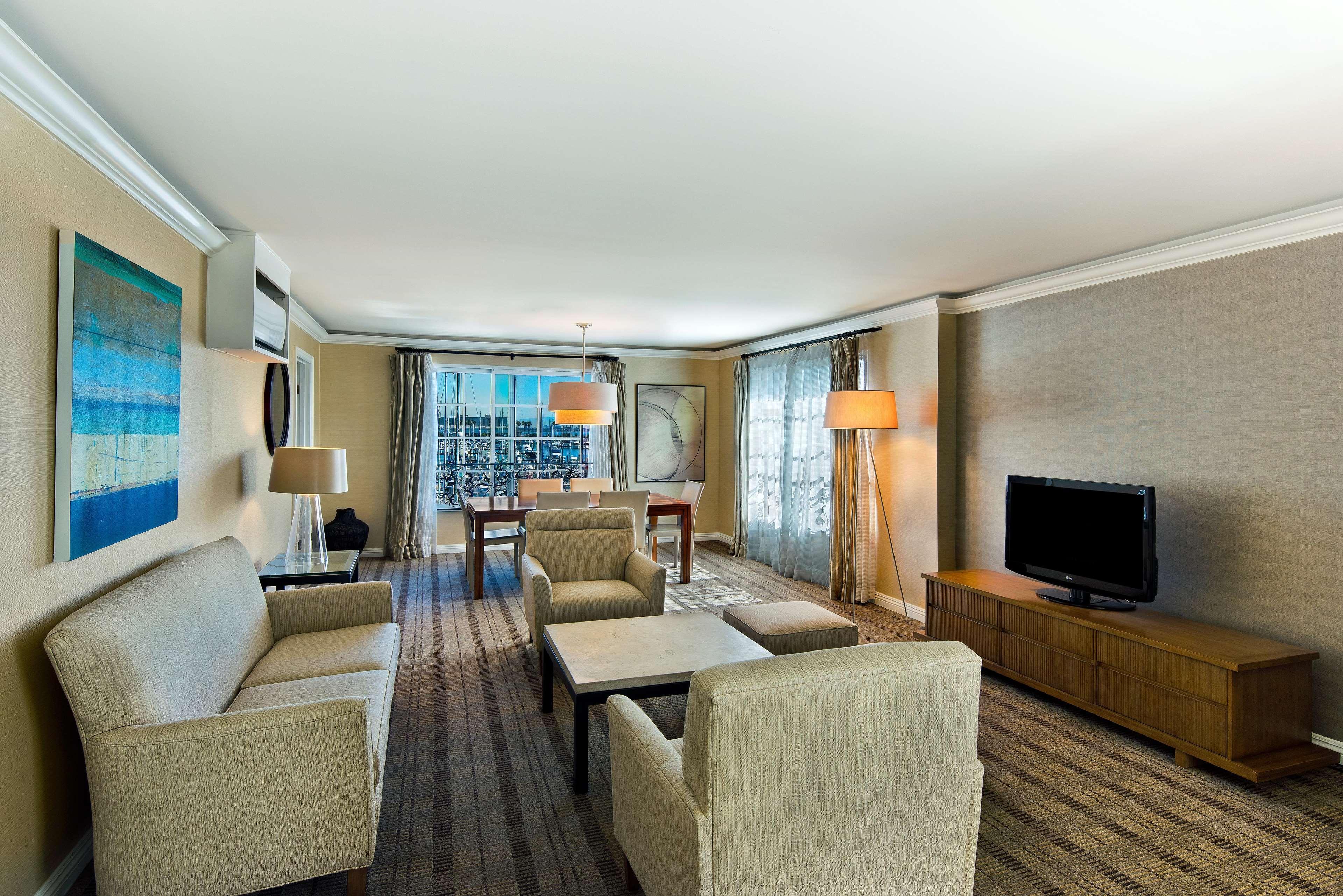 Doubletree By Hilton San Pedro Hotel 3*