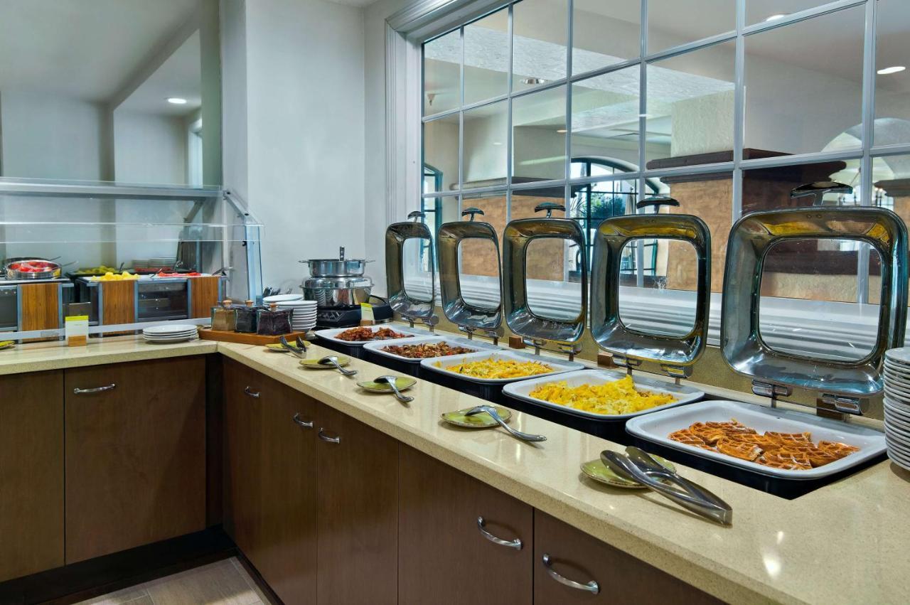 Doubletree By Hilton San Pedro Hotel 3*