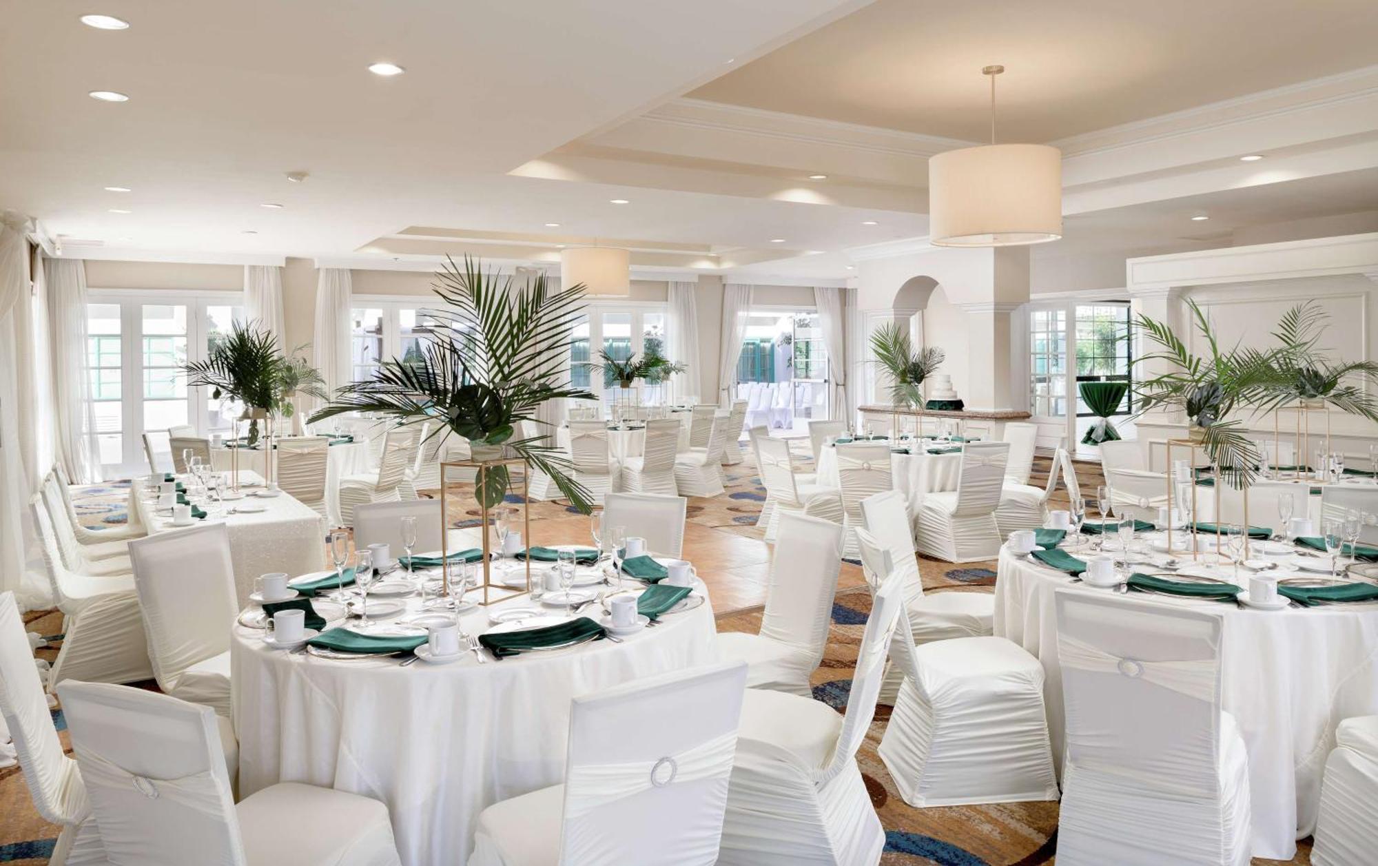 Doubletree By Hilton San Pedro Hotel
